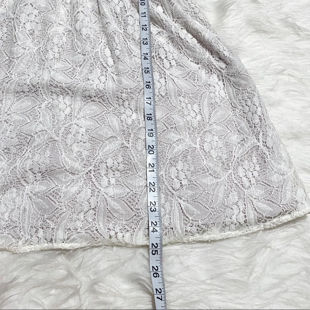 URBAN OUTFITTERS PINS AND NEEDLES Cream Lace Strapless Mini… - Picture 8 of 10